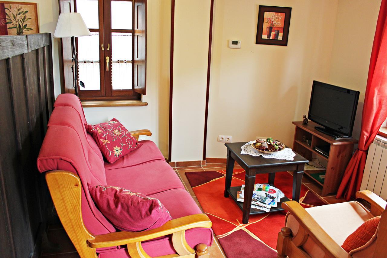 Apartamentos El Llago Boal Extérieur photo