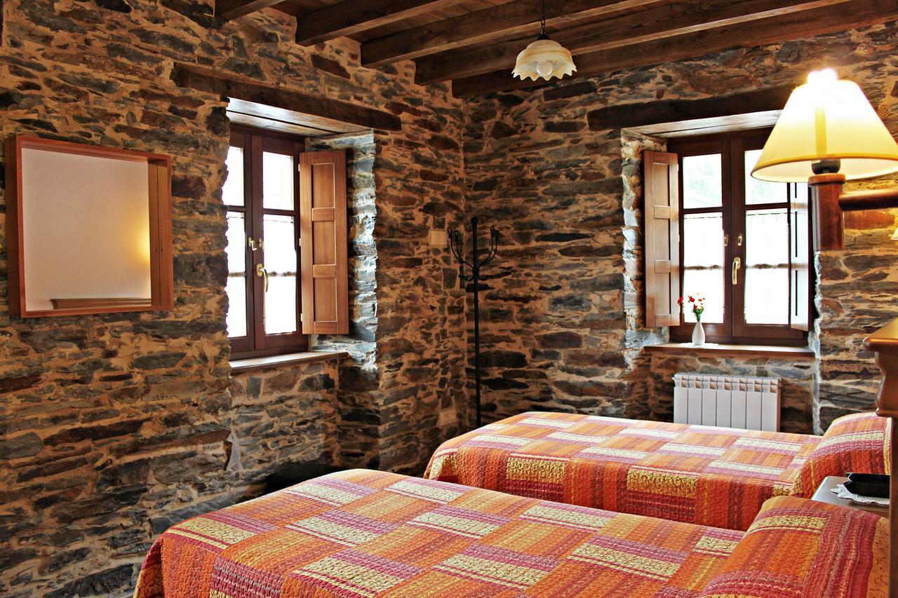 Apartamentos El Llago Boal Extérieur photo