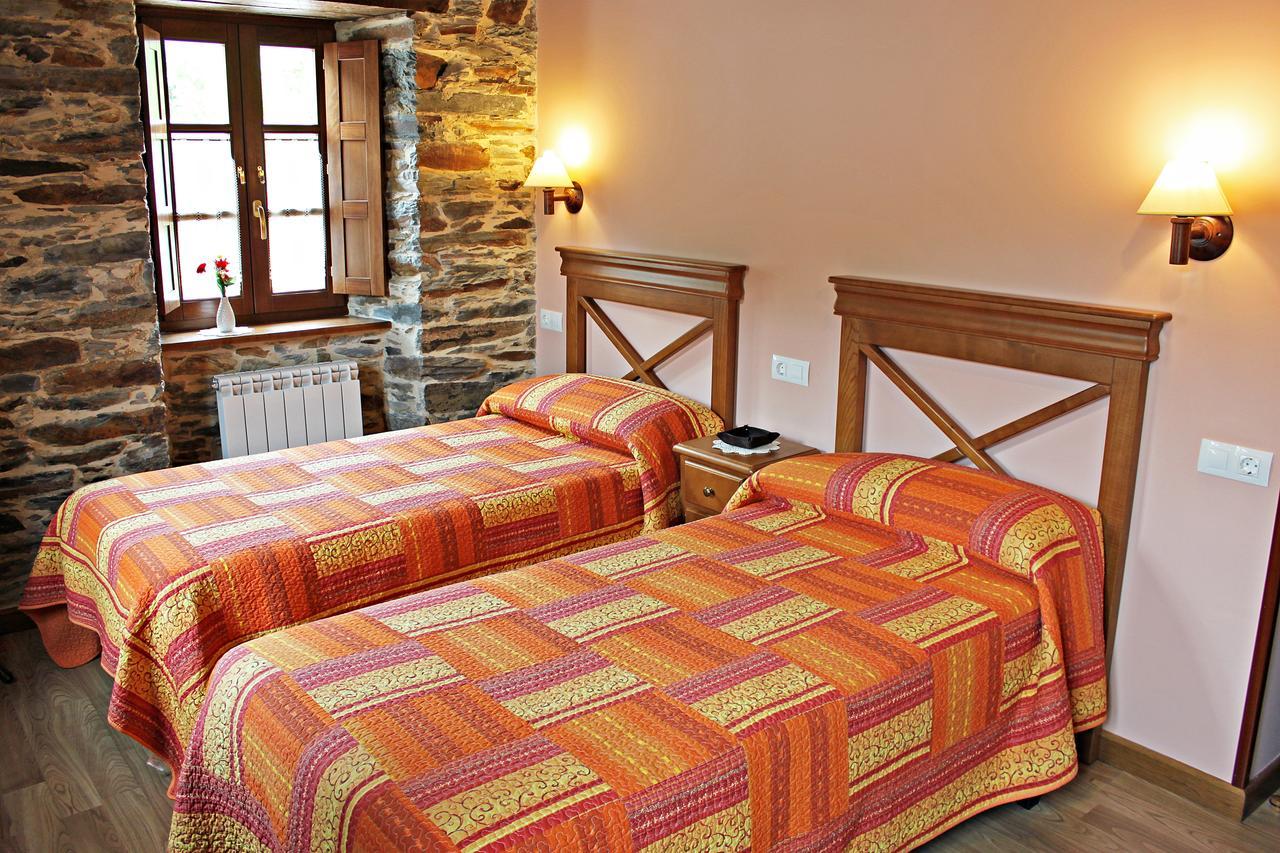 Apartamentos El Llago Boal Extérieur photo