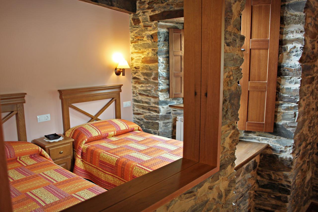 Apartamentos El Llago Boal Extérieur photo