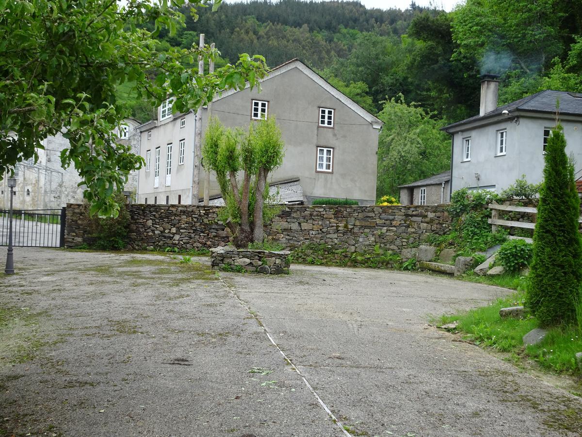 Apartamentos El Llago Boal Extérieur photo